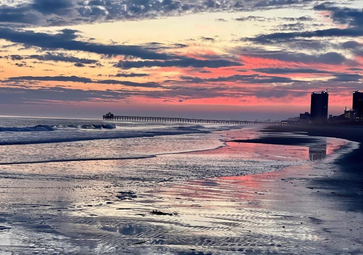 Beautiful Beachfront-Oceanfront First Floor 2Br 2Ba Condo In Cherry Grove, North Myrtle Beach! Renovated With A Fully Equipped Kitchen, 3 Separate Beds, Pool, Private Patio & Steps To The Sand! Exteriér fotografie